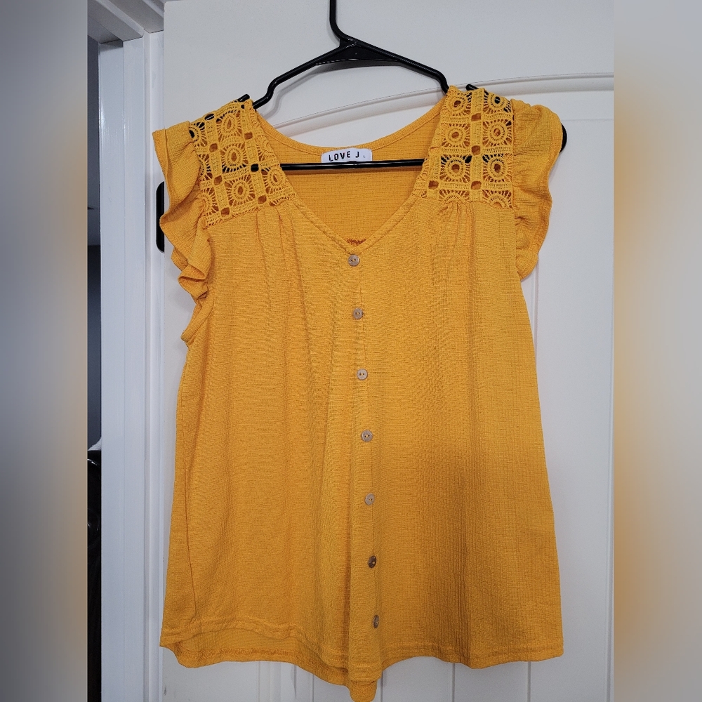 Large women's shirt
